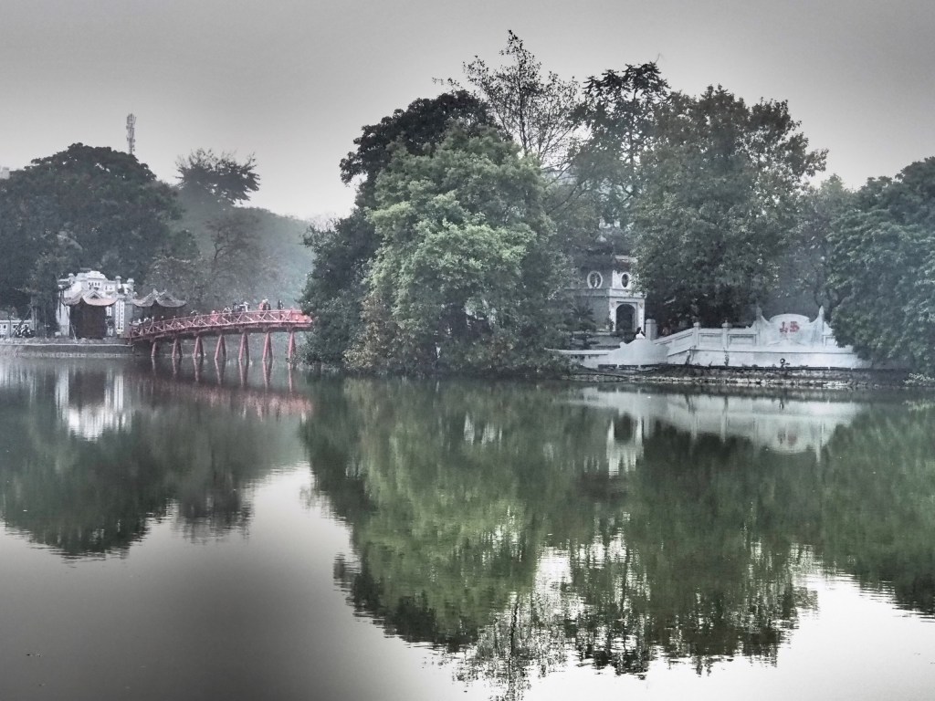 Hoàn Kiếm Lake, Hanoi